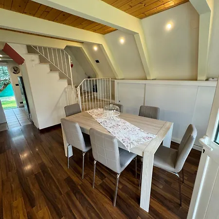 La Casina Di Ginevra Tatil Evi Marina di Massa